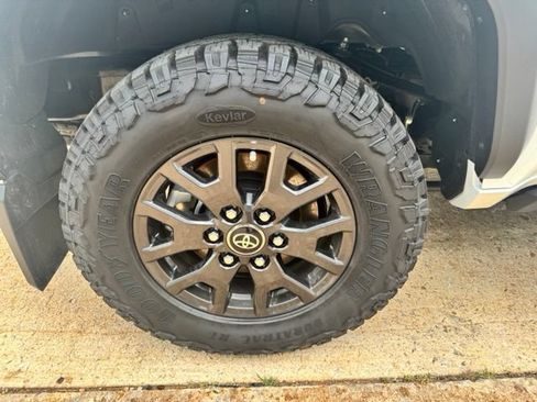 New 2026 Toyota 4Runner SR5 RWD image 12