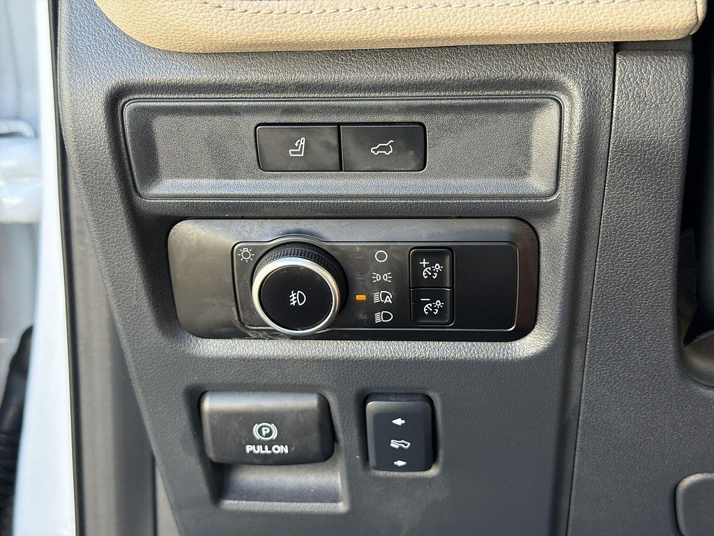 Used 2024 Ford Expedition Limited RWD image 10