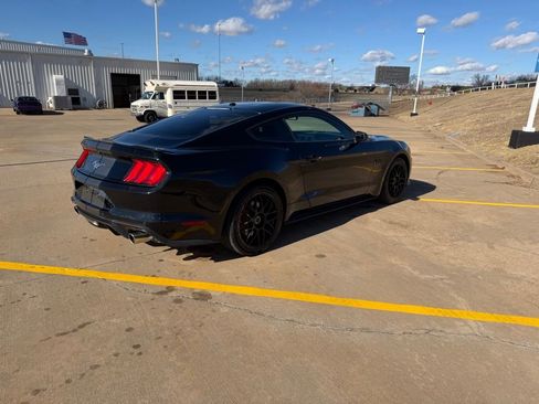Used 2019 Ford Mustang GT image 7