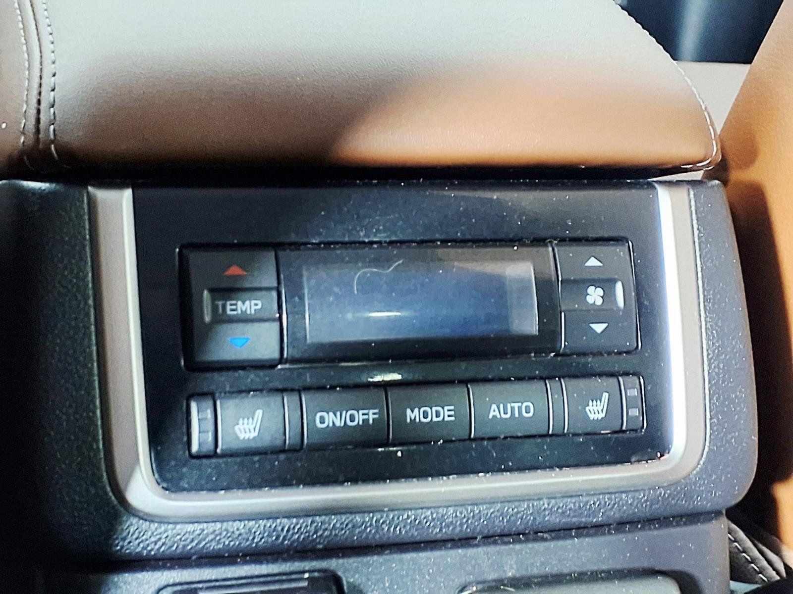 Used 2022 Subaru Ascent Touring AWD/4WD image 10
