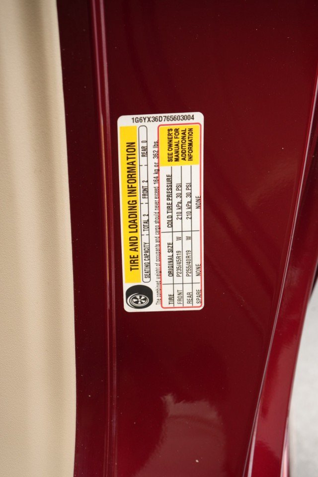 Used 2006 Cadillac XLR V RWD image 27