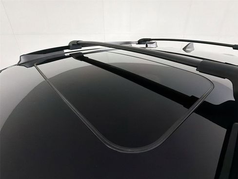 Used 2024 Subaru Crosstrek 2.5i Limited w/ Crosstrek Mirror Package image 14