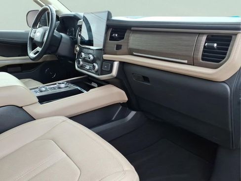 Used 2024 Ford Expedition Max Limited image 27