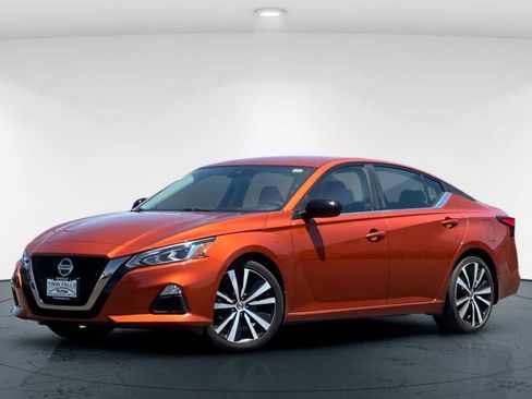 Used 2021 Nissan Altima 2.5 SR FWD image 1