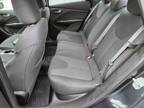 Used 2014 Dodge Dart SE w/ Convenience Group image 12