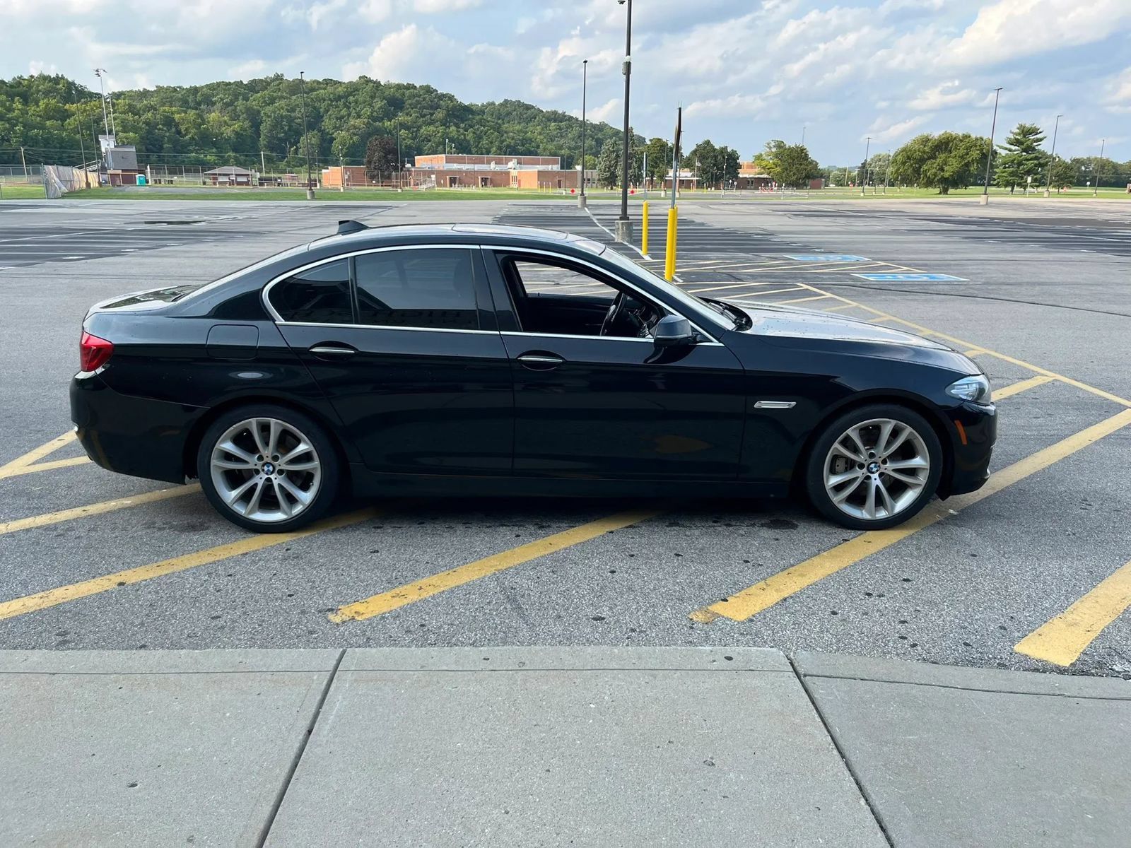 Used 2014 BMW 535i xDrive Sedan AWD/4WD image 4