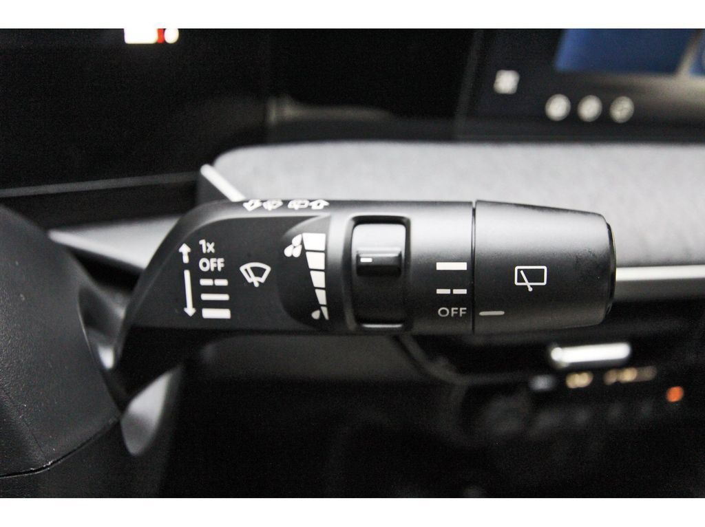 Used 2026 Nissan Kicks SV FWD image 16