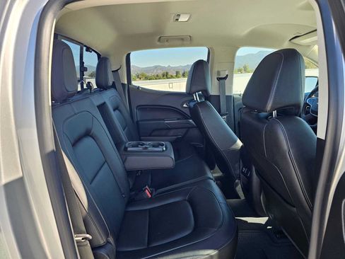 Used 2019 Chevrolet Colorado LT w/ Redline Special Edition RWD image 12