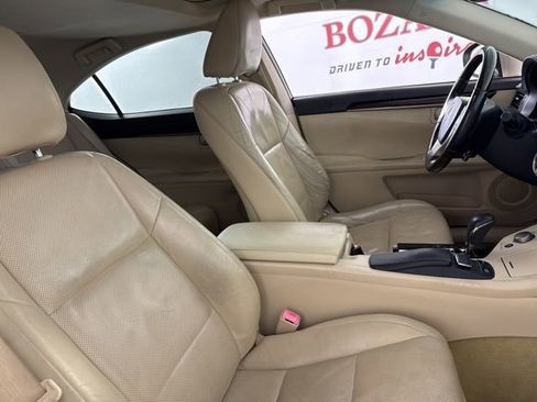 Used 2014 Lexus ES 350 w/ Luxury Package image 16