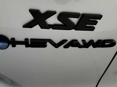 Used 2025 Toyota Corolla Cross AWD Hybrid w/ Convenience Package image 14