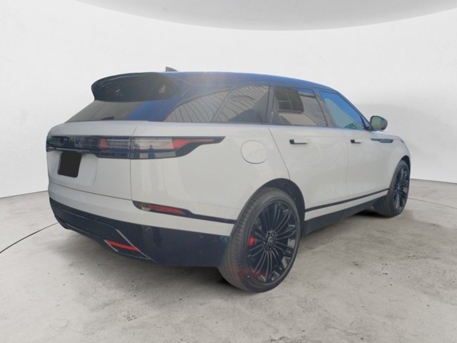 Used 2025 Land Rover Range Rover Velar Dynamic SE AWD/4WD image 5