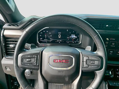 Used 2025 GMC Sierra 1500 AT4 w/ AT4 Premium Package AWD/4WD image 14