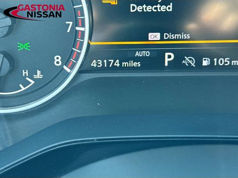 Used 2023 Nissan Pathfinder SL image 15