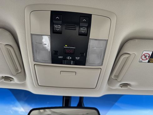 Used 2019 Lexus GX 460 Premium image 13