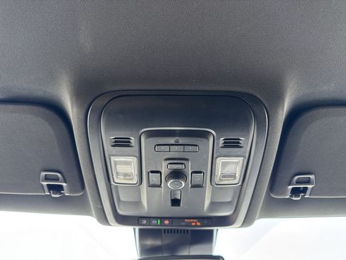 Used 2023 Chevrolet Suburban Premier AWD/4WD image 26