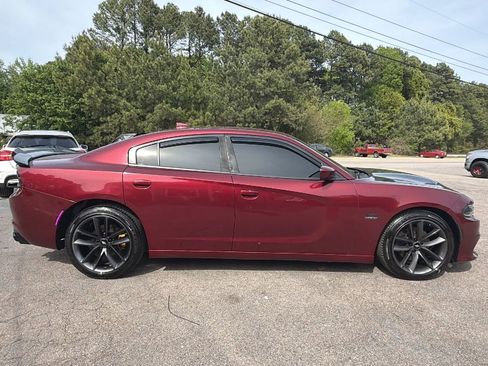 Used 2018 Dodge Charger R/T w/ Plus Group image 2