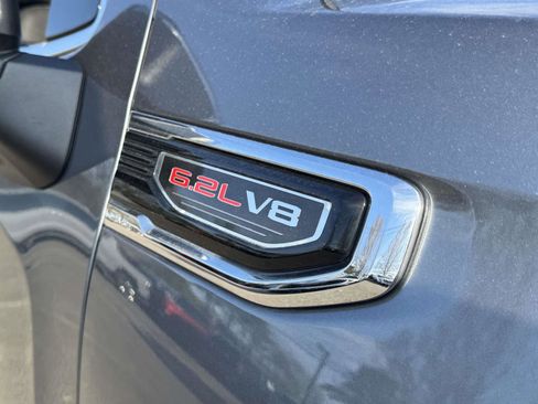 Used 2022 GMC Sierra 1500 SLT w/ SLT Premium Plus Package AWD/4WD image 10