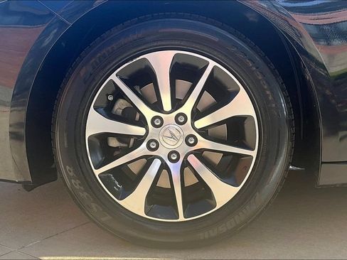 Used 2017 Acura TLX FWD image 11