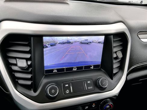 Used 2023 GMC Acadia SLT w/ Preferred Package image 19