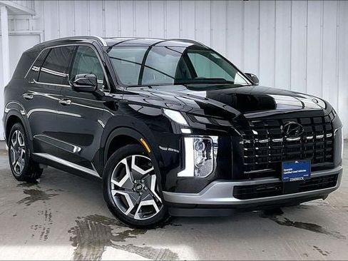 Certified 2025 Hyundai Palisade Limited AWD/4WD image 33
