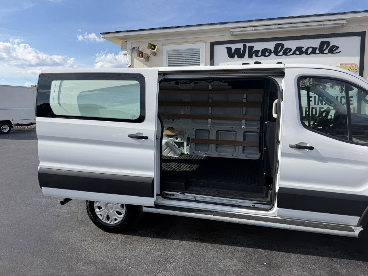 Used 2025 Ford Transit 250 Low Roof w/ Exterior Upgrade Package RWD image 22