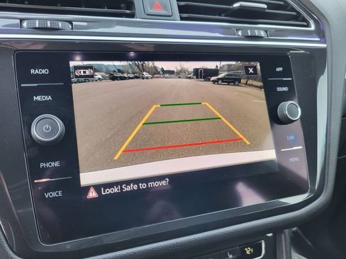 Used 2021 Volkswagen Tiguan SE R-Line image 22