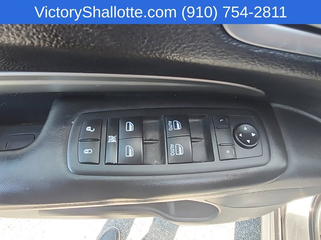 Used 2020 Dodge Durango SXT RWD image 18
