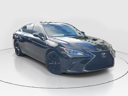 Certified 2022 Lexus ES 350 F Sport image 2