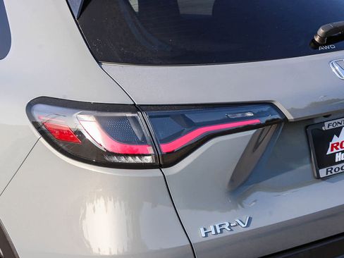 Certified 2025 Honda HR-V Sport image 9