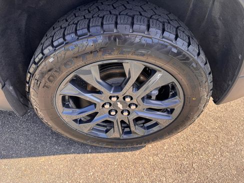 Used 2020 Chevrolet Traverse RS AWD/4WD image 46