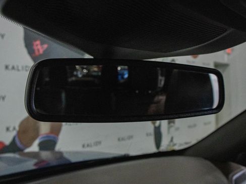 Used 2021 Ford Explorer King Ranch w/ Premium Technology Package image 13