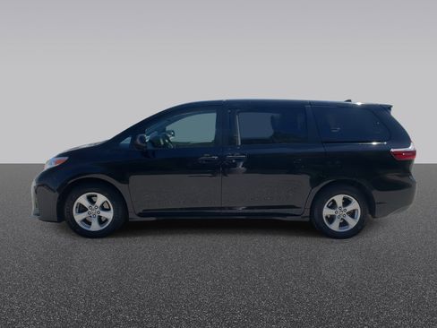 Used 2020 Toyota Sienna L FWD image 6