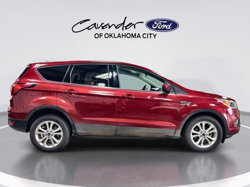 Used 2019 Ford Escape SE FWD image 9