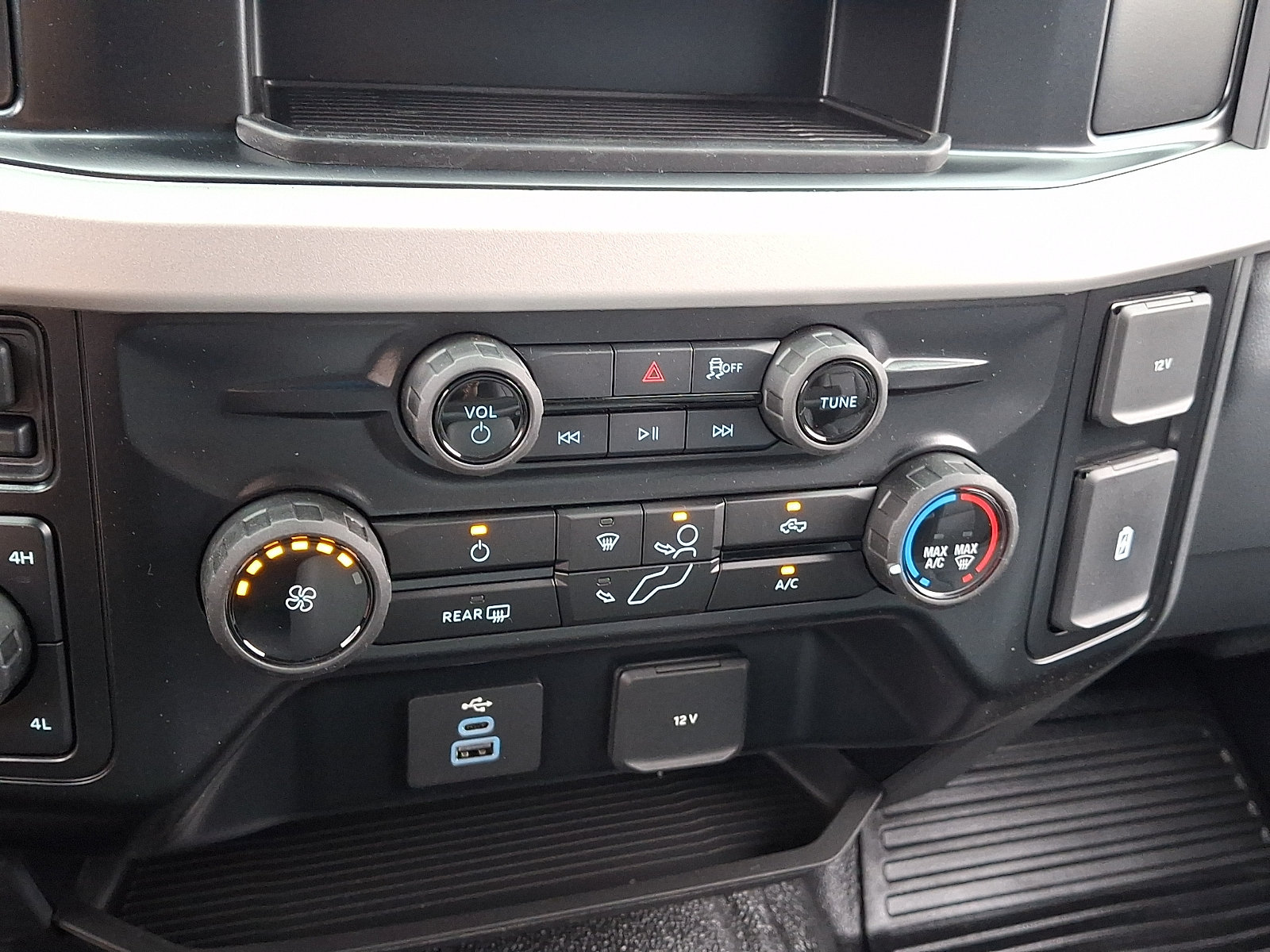 New 2026 Ford F450 XL w/ XL Chrome Package AWD/4WD image 14