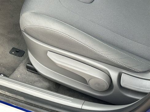 New 2025 Hyundai Elantra SE image 19