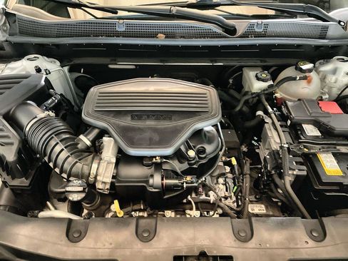 Used 2023 Chevrolet Blazer LT w/ LPO, Black Grille Bar Package image 28