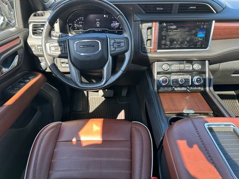 Used 2023 GMC Yukon Denali Ultimate AWD/4WD image 23