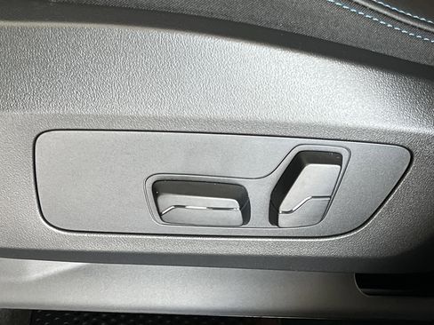 New 2025 BMW X1 xDrive28i w/ Technology Package image 21