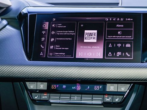 Used 2024 Audi e-tron GT Premium Plus image 13