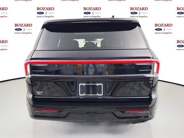 New 2026 Lincoln Navigator Reserve AWD/4WD image 6
