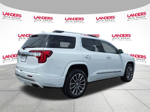 Used 2022 GMC Acadia Denali w/ Denali Ultimate Package FWD image 3