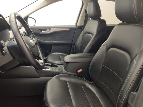 Used 2022 Ford Escape SEL w/ Technology Package FWD image 17