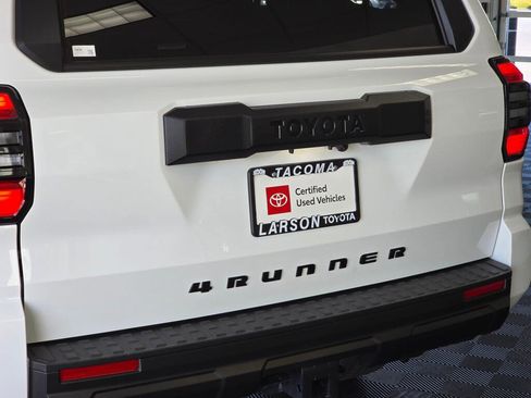 Certified 2026 Toyota 4Runner SR5 AWD/4WD image 12