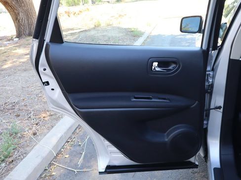 Used 2015 Nissan Rogue S w/ Convenience Package AWD/4WD image 24