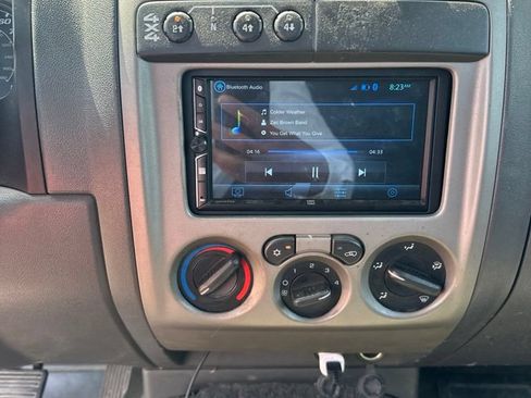 Used 2005 Chevrolet Colorado LS AWD/4WD image 16