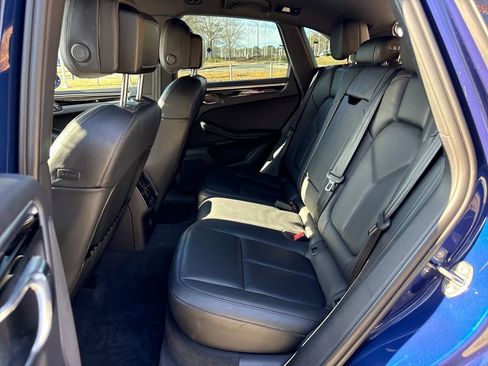 Used 2023 Porsche Macan Turbo image 26