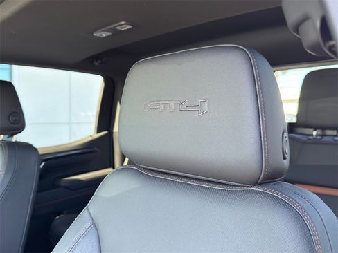 Used 2025 GMC Sierra 1500 AT4 w/ AT4 Premium Package image 13