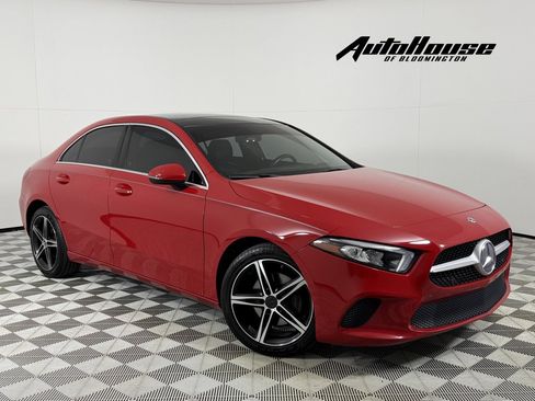 Used 2019 Mercedes-Benz A 220 4MATIC image 1