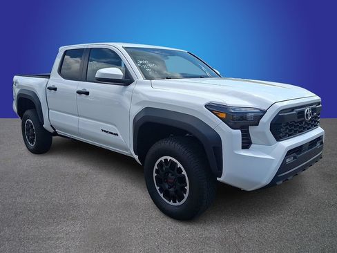 Used 2024 Toyota Tacoma TRD Off-Road AWD/4WD image 3