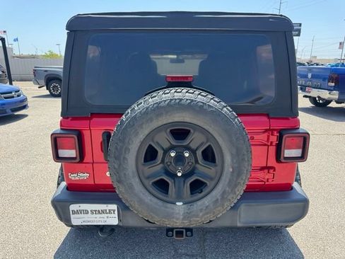 Used 2018 Jeep Wrangler Unlimited Sport AWD/4WD image 5